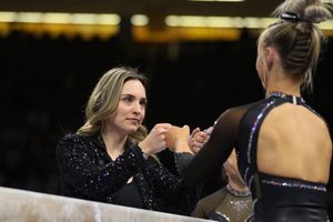 Image post by @IowaGymnastics on Twitter
