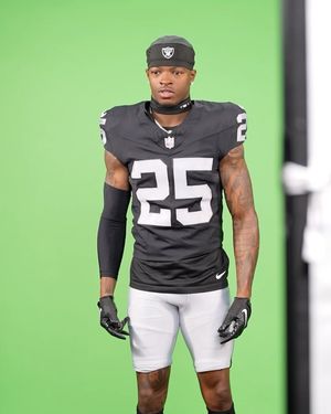 Image post by @raiders on Instagram
