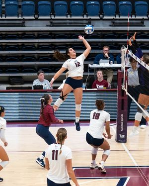 Image post by @leeuvolleyball on Instagram