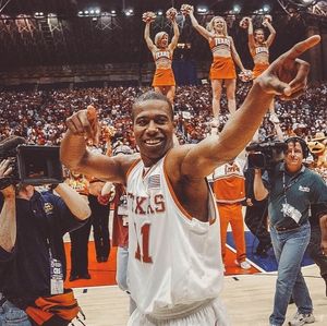 Image post by @tjfordbasketball on Instagram