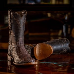 Image post by @tonylamaboots on Instagram