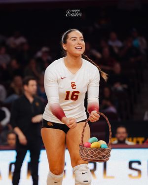 Image post by @uscwomensvolley on Instagram