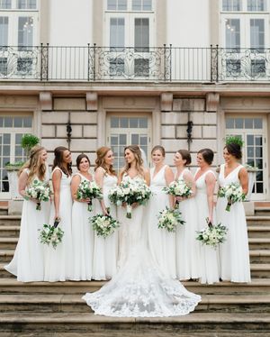 Image post by @theknot on Instagram