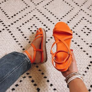 Image post by @dsw on Instagram