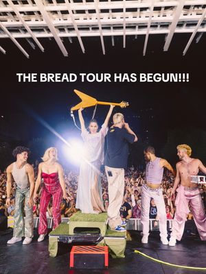 Video post by @sofitukker on TikTok