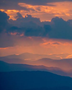 Image post by @nationalparkscollective on Instagram