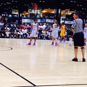 Image post by @nikegirlseybl on Instagram