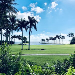 Image post by @deeringestate on Instagram