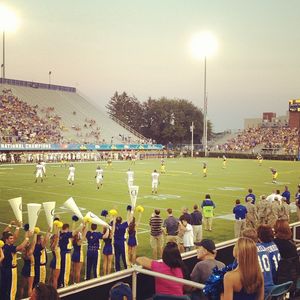 Image post by @udbluehens on Instagram