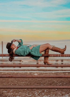 Image post by @cowgirlmagazine on Instagram