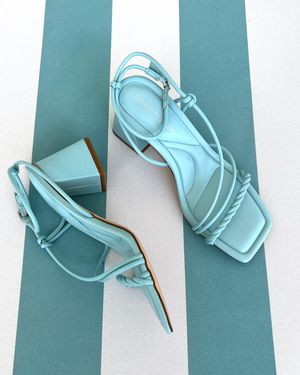 Image post by @dsw on Instagram