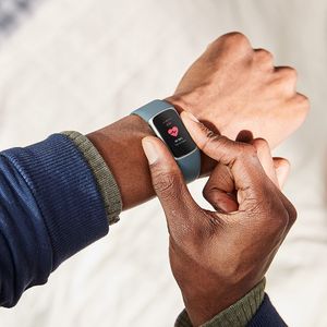 Image post by @fitbit on Instagram