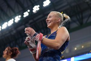 Image post by @UMichWGym on Twitter