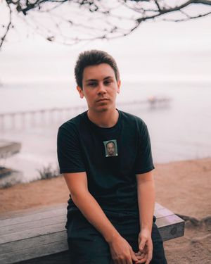 Image post by @ryxnlevy on Instagram