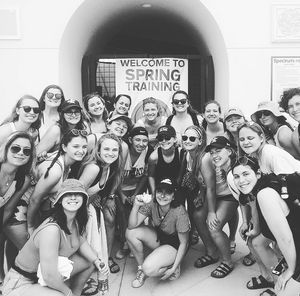 Image post by @juniatawlax on Instagram