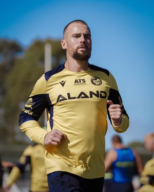 Image post by @theparraeels on Instagram