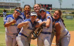Image post by @USASoftball on Twitter