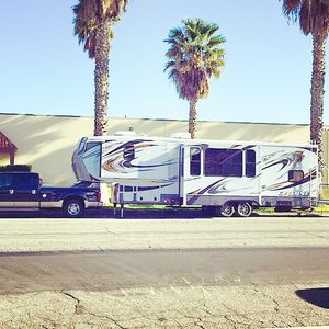 Image post by @c3rvsalesandrentals on Instagram