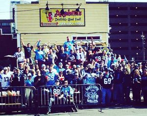 Image post by @roaringriot on Instagram