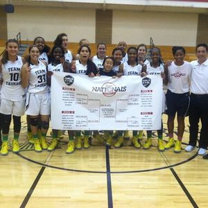 Image post by @nikegirlseybl on Instagram