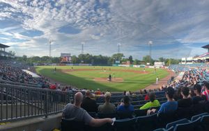 Image post by @syracusemets on Instagram