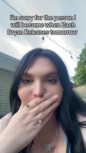 Video post by @hollymillenium on TikTok