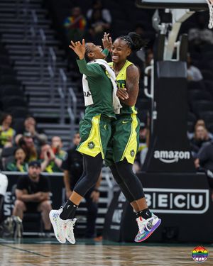 Image post by @seattlestorm on Twitter