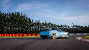 Image post by @lotuscars on Instagram