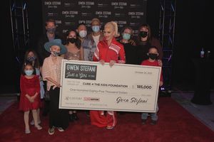 Image post by @gwenstefani on Instagram