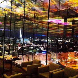 Image post by @elenacardone on Instagram