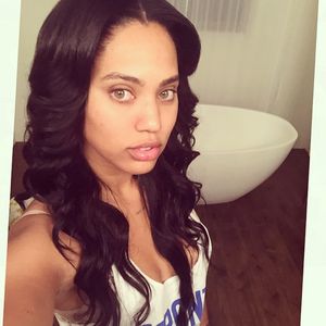 Image post by @ayeshacurry on Instagram