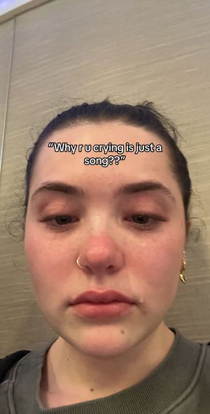 Image post by @sadgirlflowers19 on TikTok