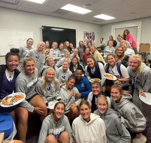 Image post by @hpuwlax on Instagram