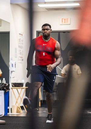 Image post by @TheDunkCentral on Twitter