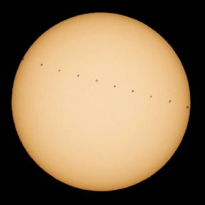 Image post by @nasaartemis on Instagram