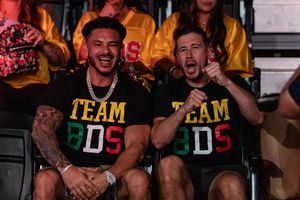 Image post by @thebronzeowl on Instagram