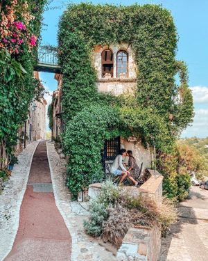 Image post by @9gag on Instagram