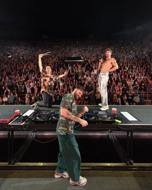 Image post by @thechainsmokers on Instagram