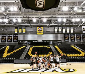 Image post by @brownu_wbb on Instagram