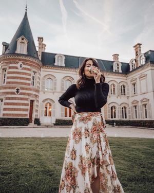 Image post by @belowthesamesun on Instagram