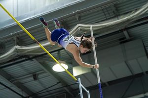 Image post by @uwtrack on Instagram