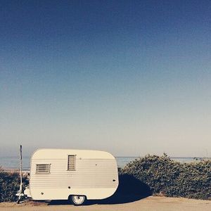Image post by @ropethemoon on Instagram