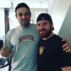 Image post by @du_hockey on Instagram