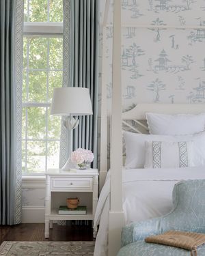 Image post by @julieneilldesigns on Instagram