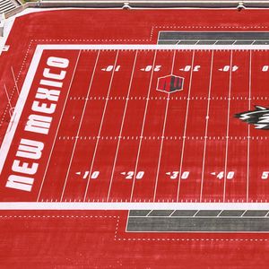 Image post by @unmlobofb on Instagram