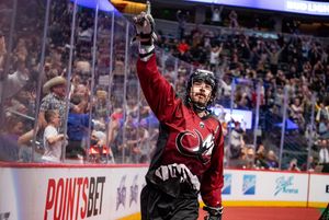 Image post by @MammothLax on Twitter