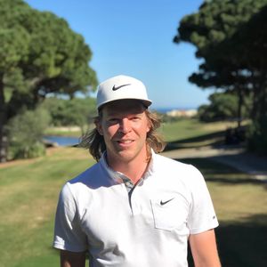 Image post by @alexknappegolf on Instagram