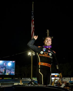 Image post by @NASCARRoots on Twitter