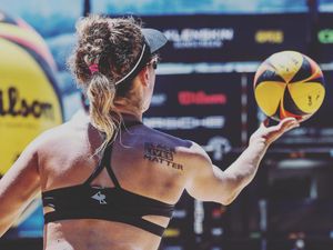 Image post by @aprilrossbeach on Instagram