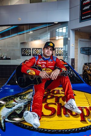 Image post by @StewartHaasRcng on Twitter